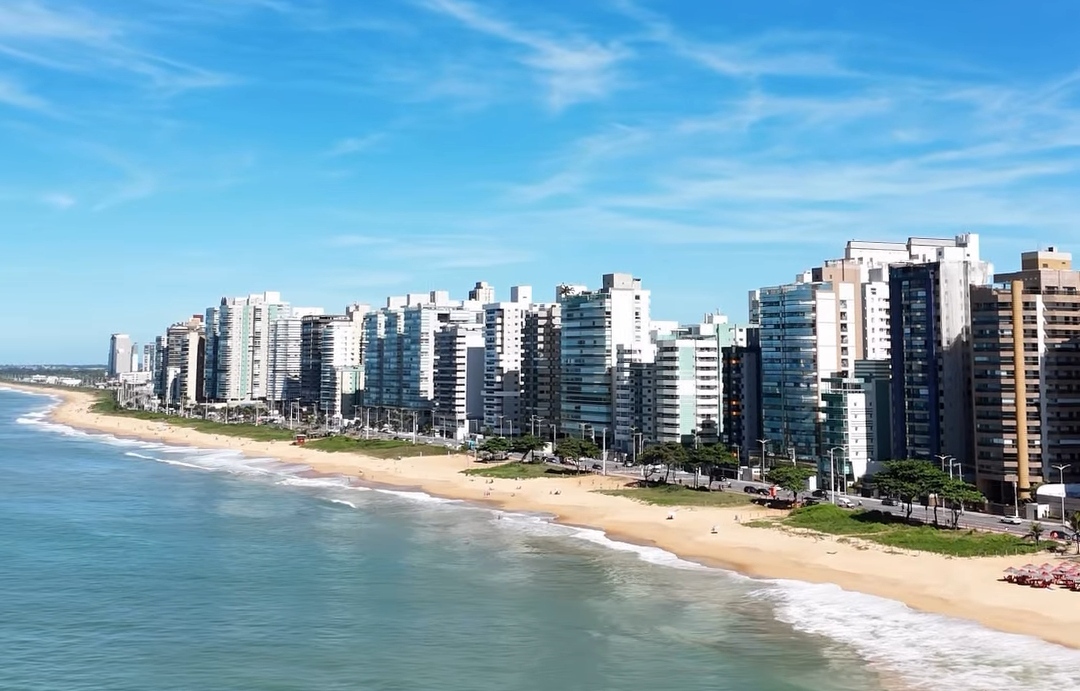 Turismo em Alta Impulsiona Economia e Fortalece Vila Velha no Espírito Santo.